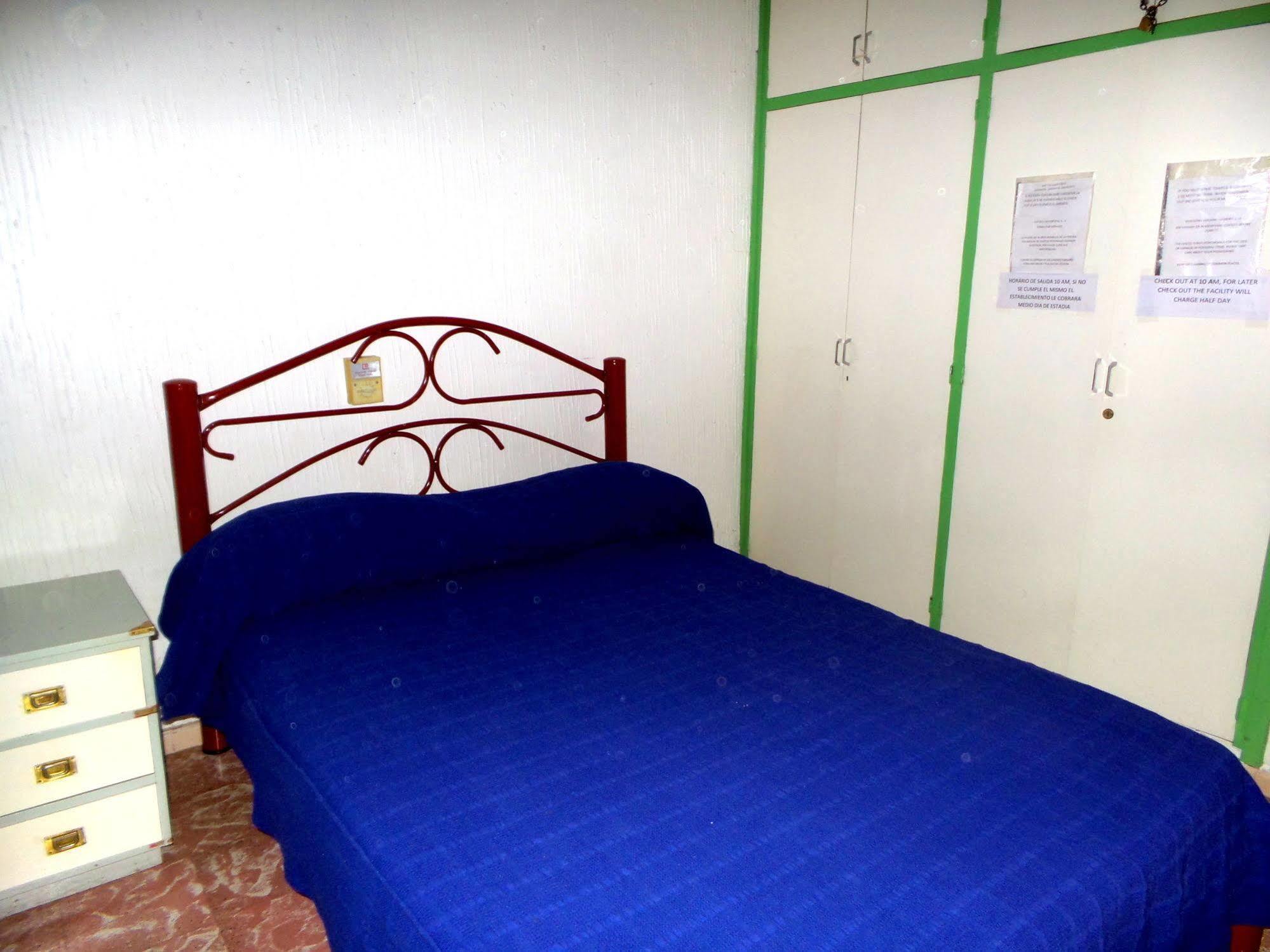 Hostel Otro Mundo Capdevila Buitenkant foto