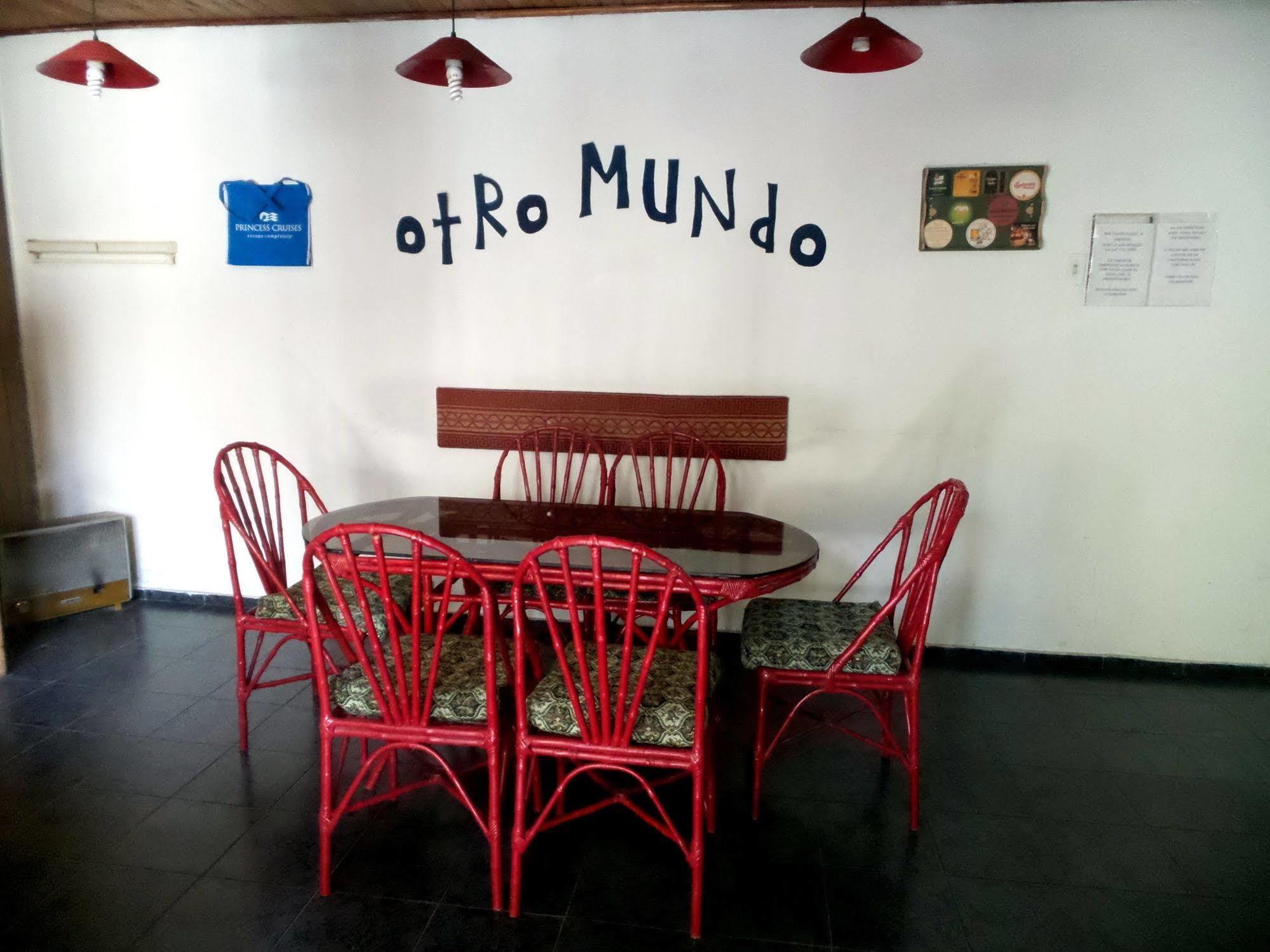 Hostel Otro Mundo Capdevila Buitenkant foto