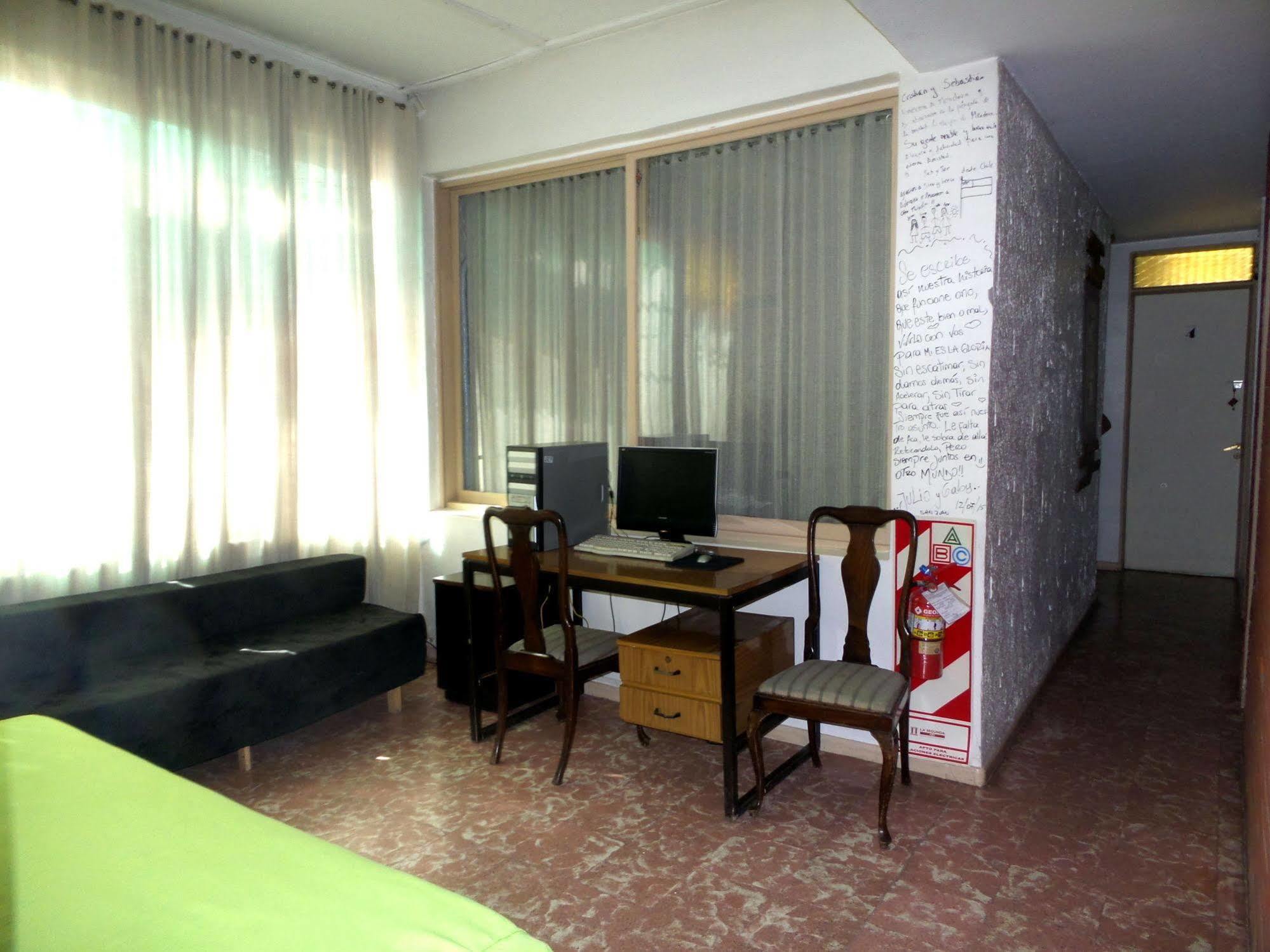 Hostel Otro Mundo Capdevila Buitenkant foto